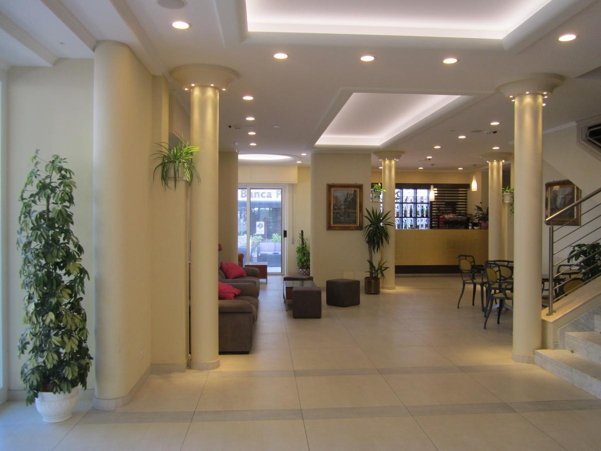 Hotel Des Bains Cattolica Exterior photo